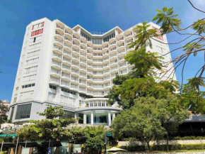  Novotel Ha Long Bay Hotel  Hạ Long